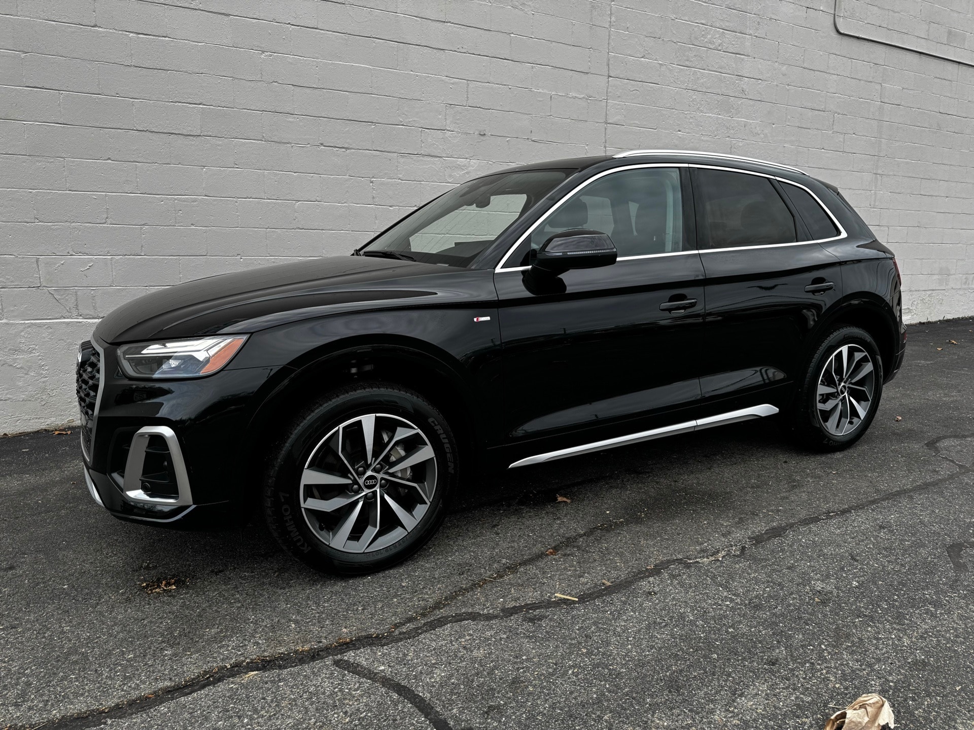 2023 Audi Q5 Premium Plus's photo