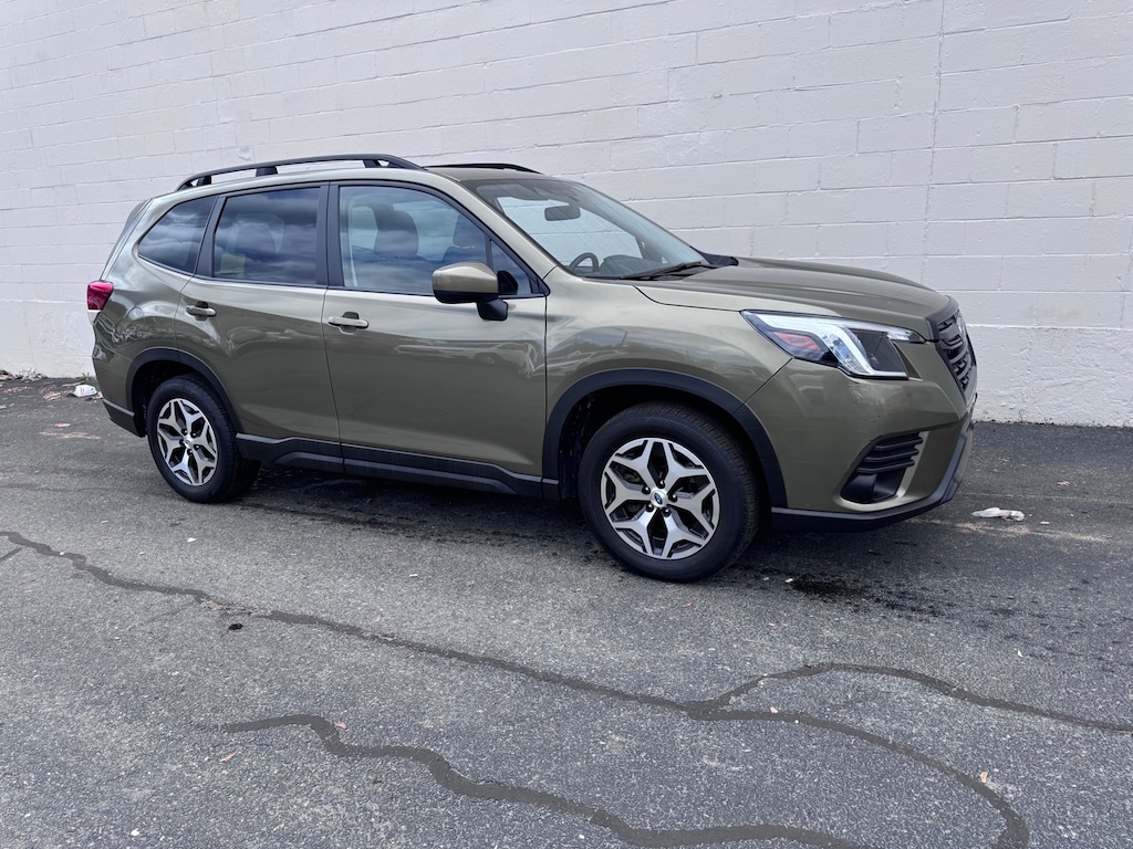 Used 2023 Subaru Forester Premium SUV