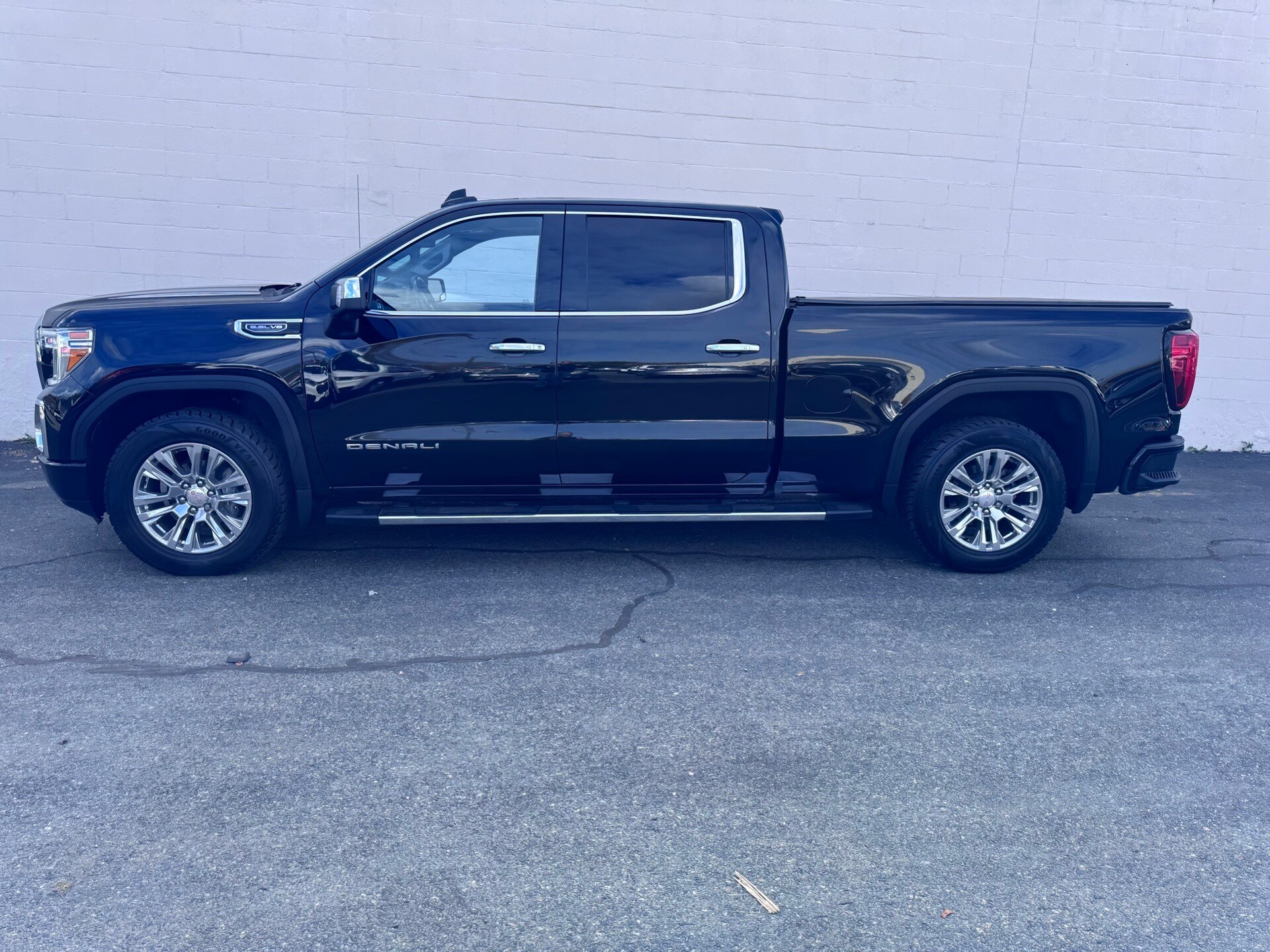 2021 Gmc Sierra 1500 Denali photo 2