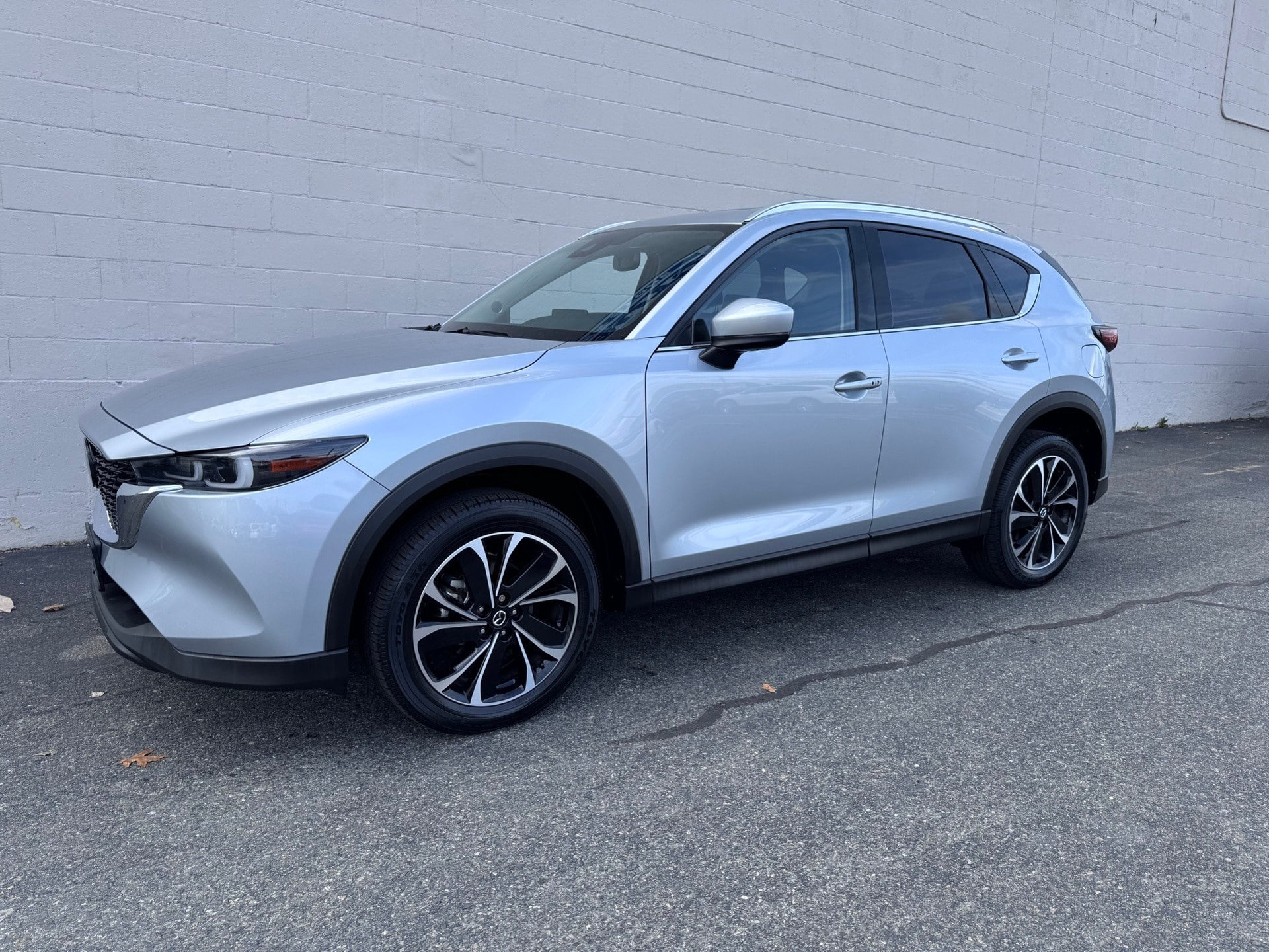 2023 Mazda CX-5 S Premium package's photo
