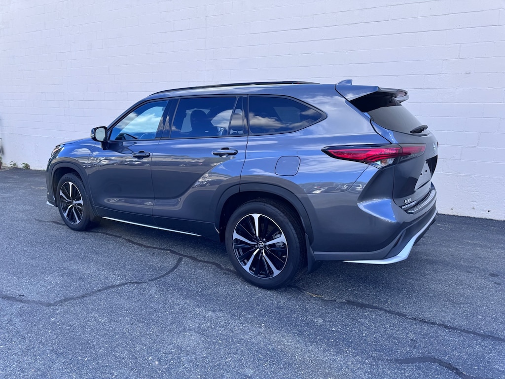 Used 2023 Toyota Highlander XSE SUV