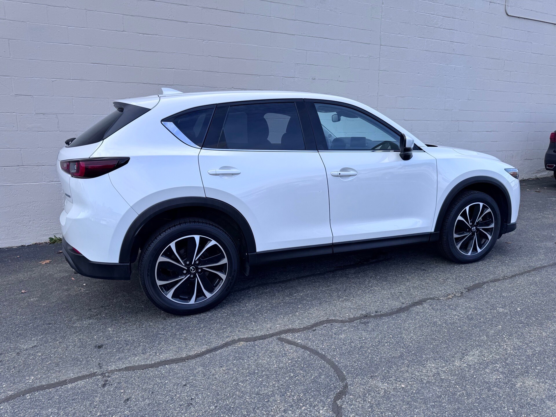 2023 Mazda CX-5 2.5 S Premium photo 3