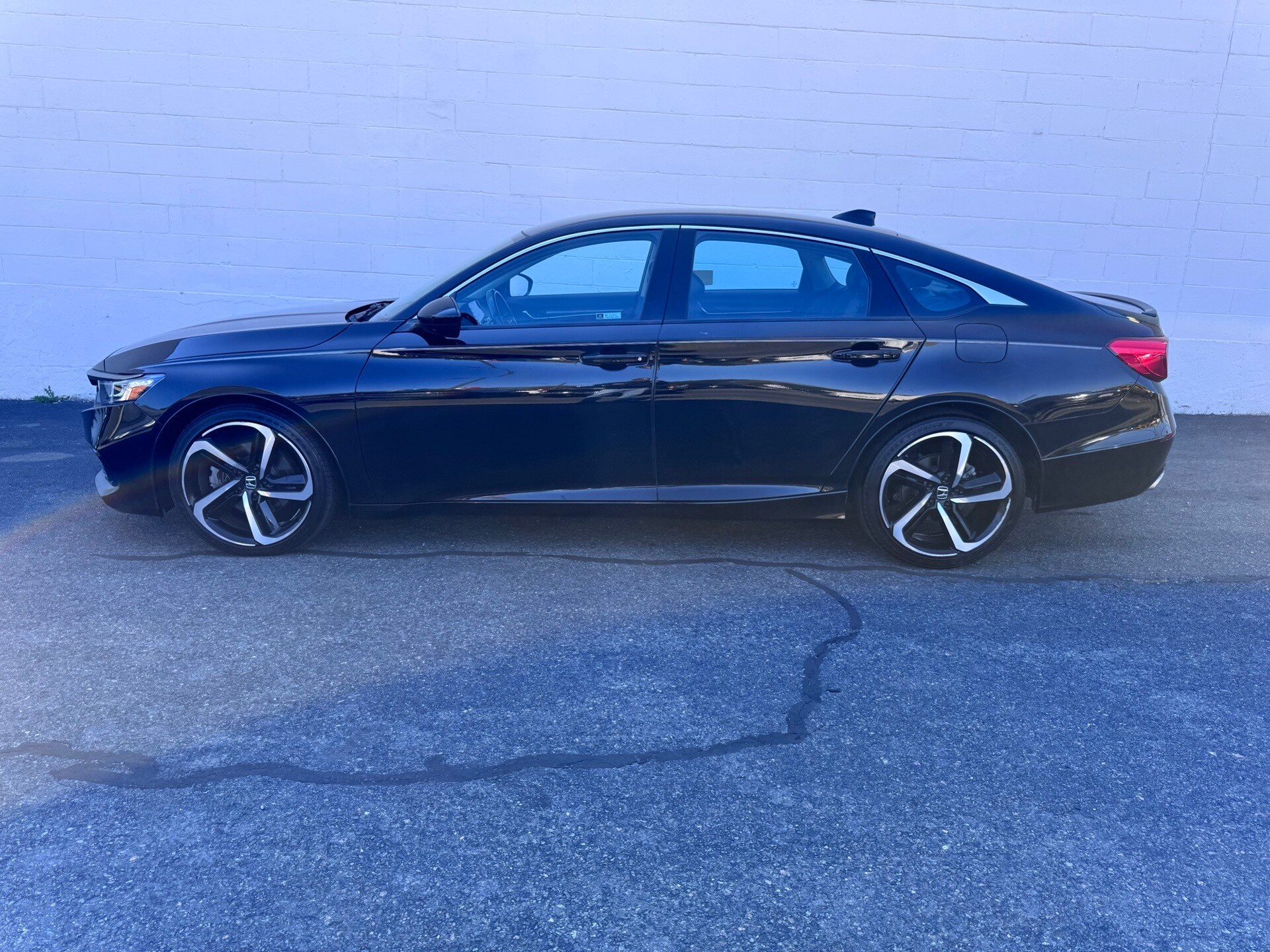 2021 Honda Accord Sport SE photo 2