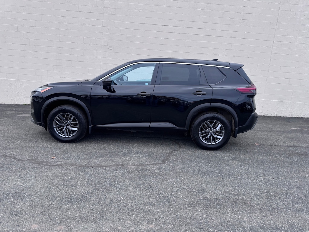 Used 2022 Nissan Rogue S SUV