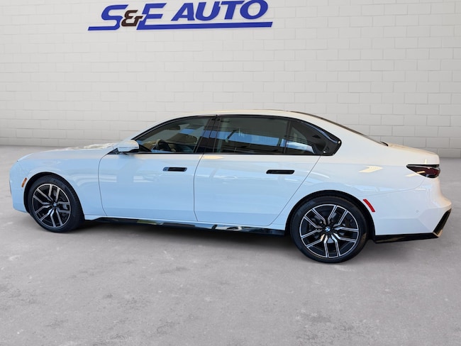 2025 BMW 7 Series 740i xDrive Sedan
