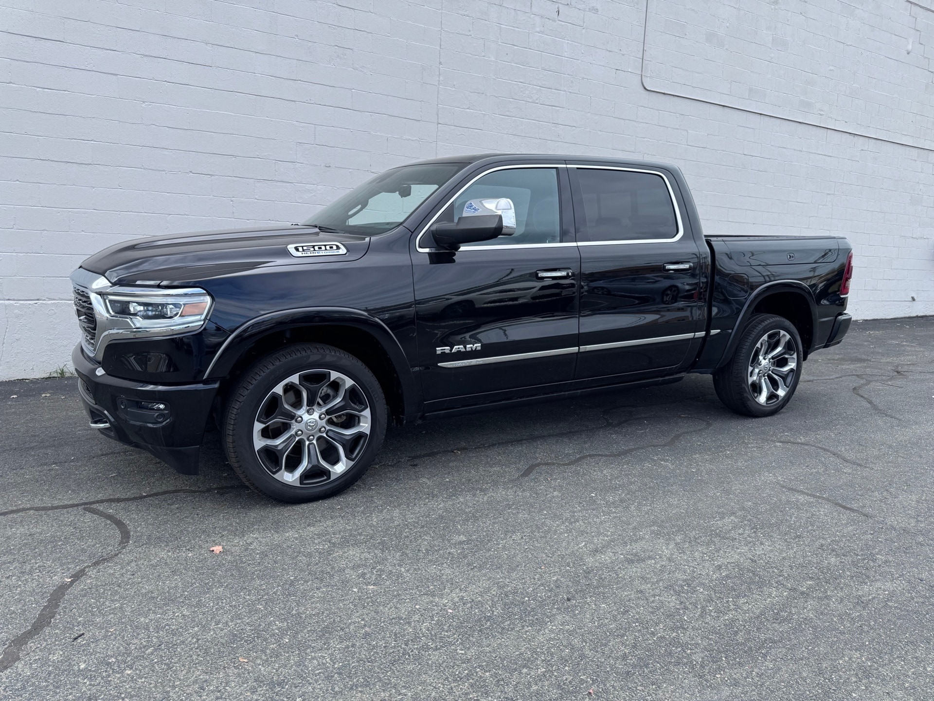 2022 RAM Ram 1500 Limited's photo
