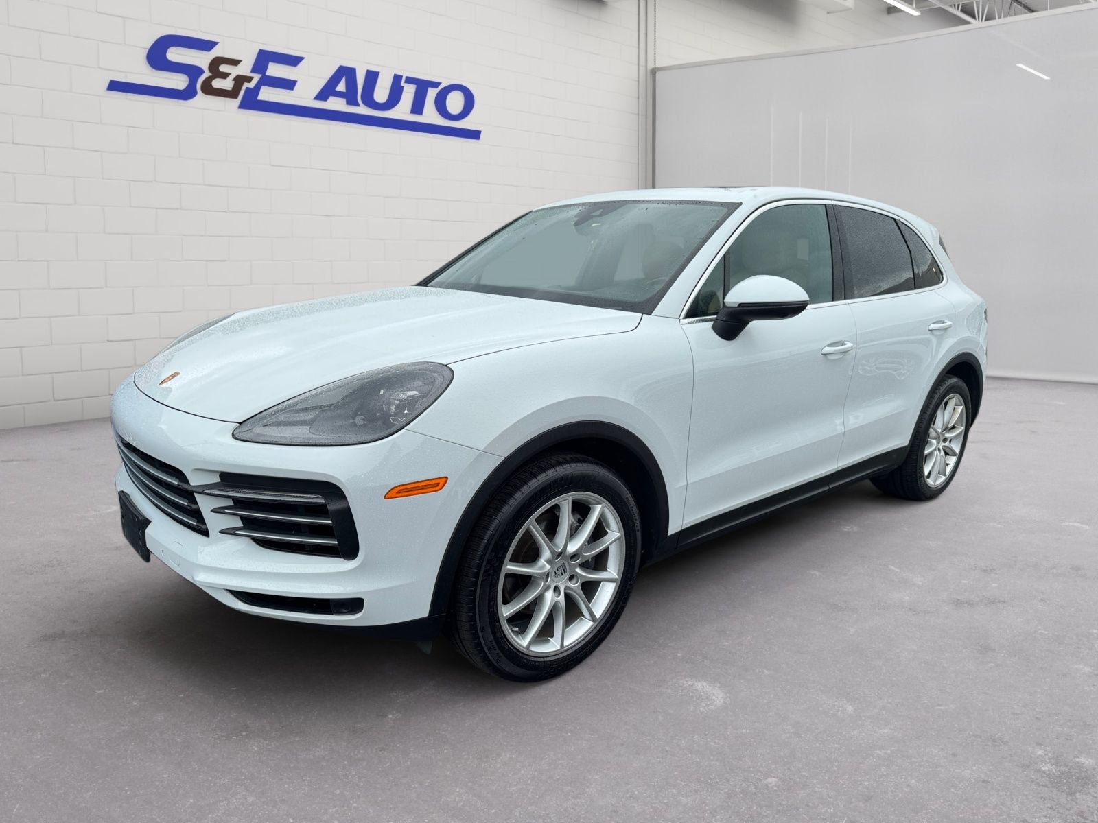 2019 Porsche Cayenne -'s photo