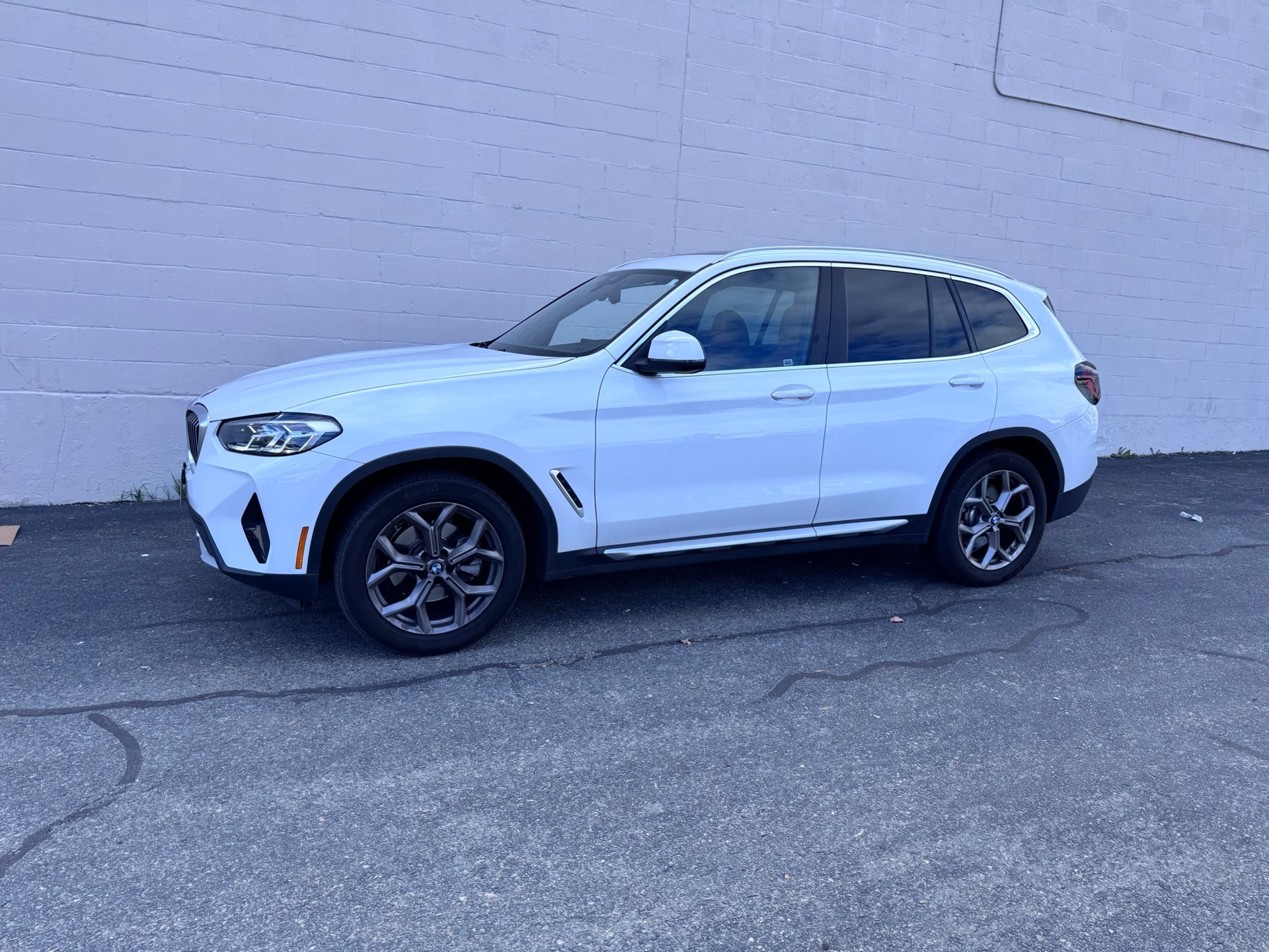 2023 BMW X3 30i's photo