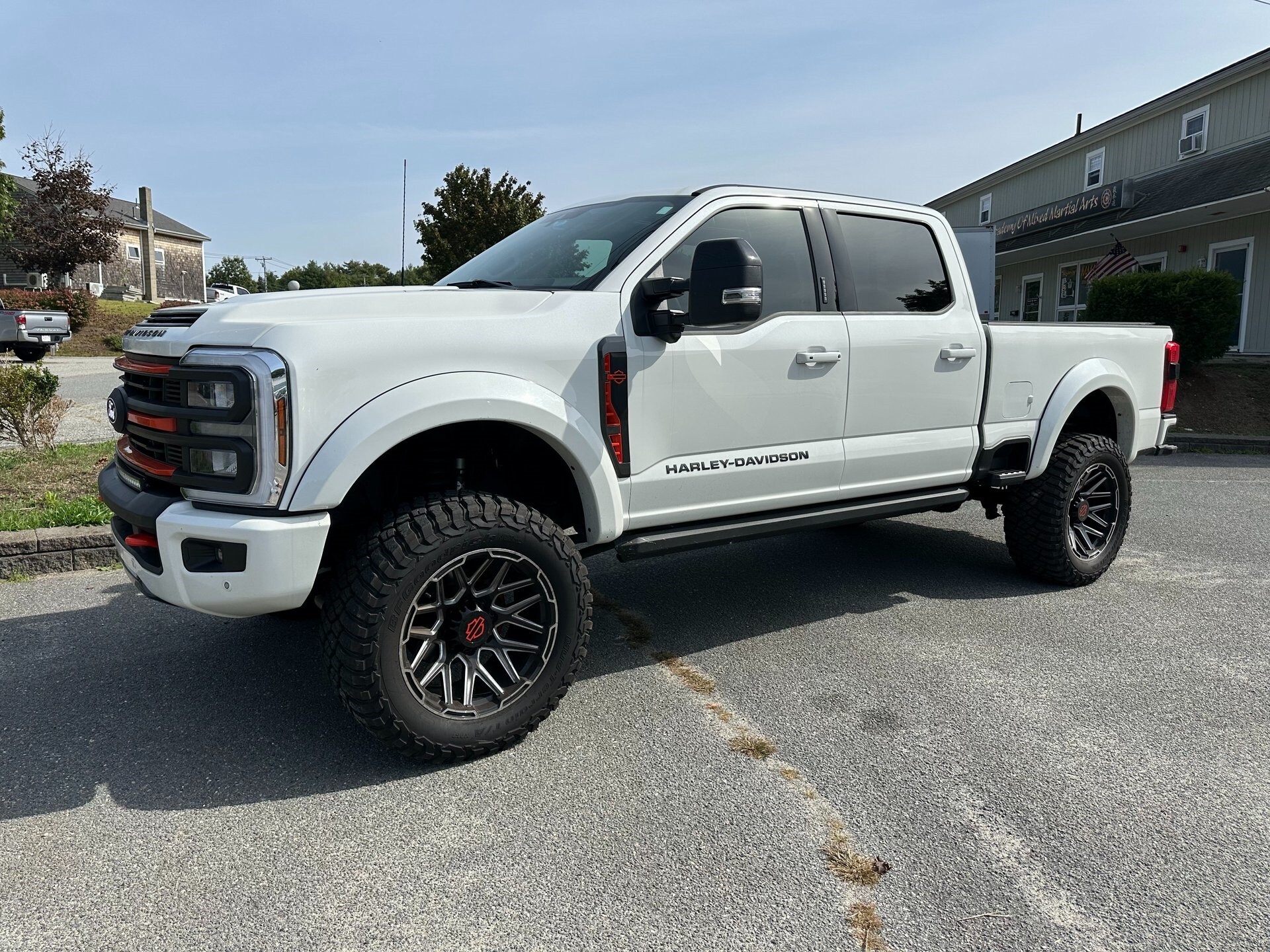2024 Ford F-250 photo 2