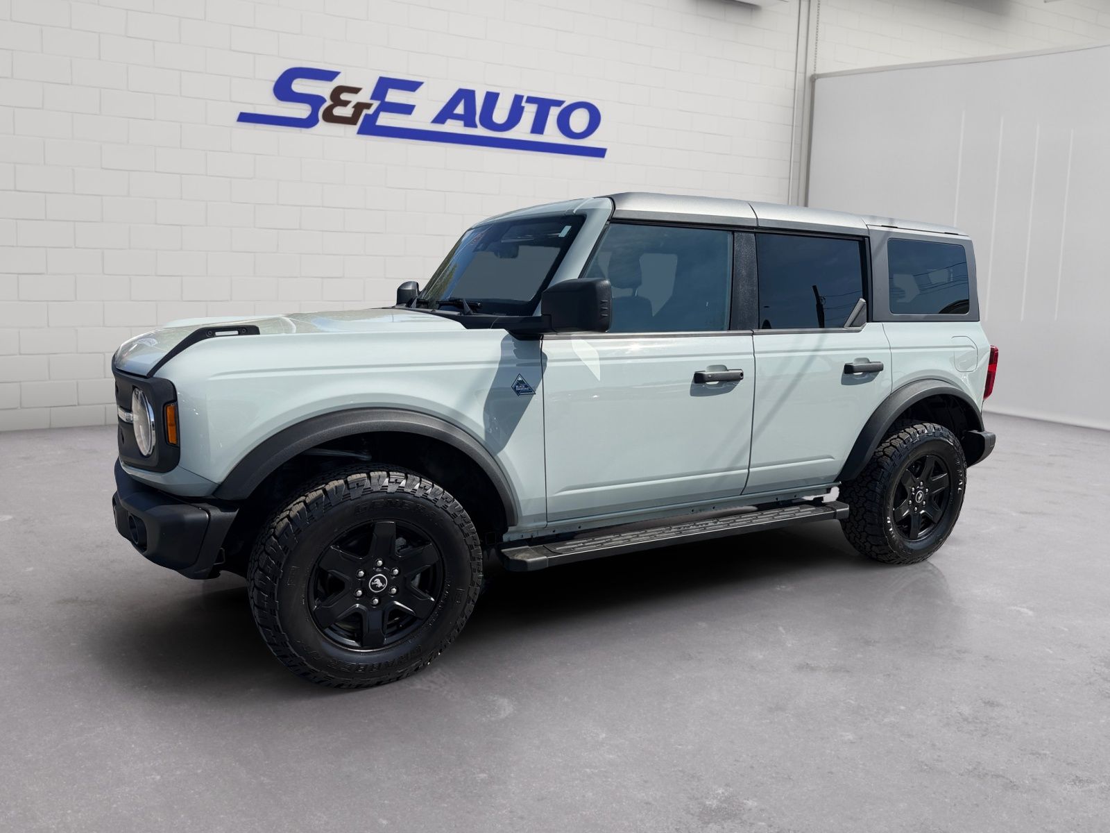 2024 Ford Bronco 4-Door Black Diamond