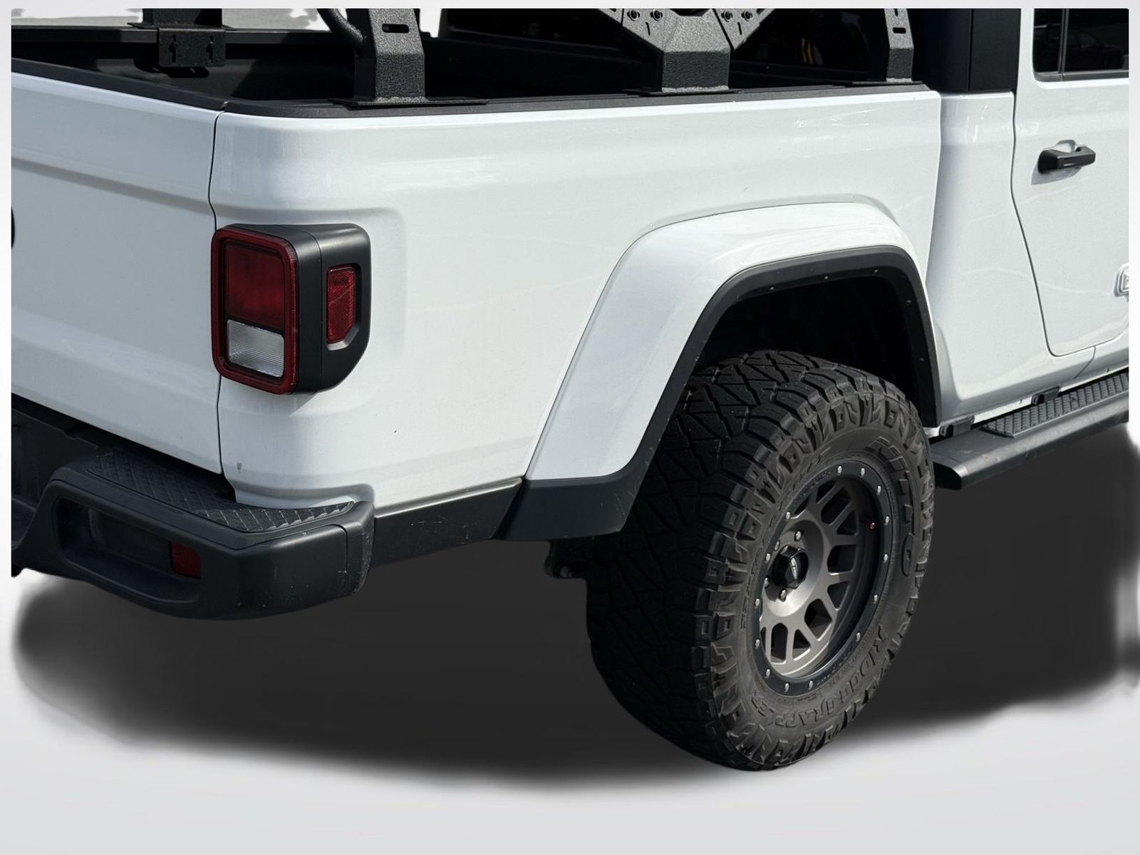 2023 Jeep Gladiator Sport photo 3