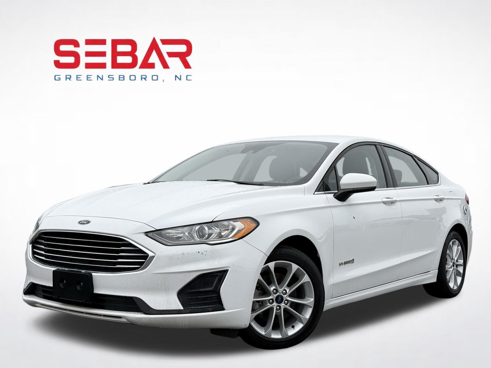 2019 Ford Fusion SE's photo