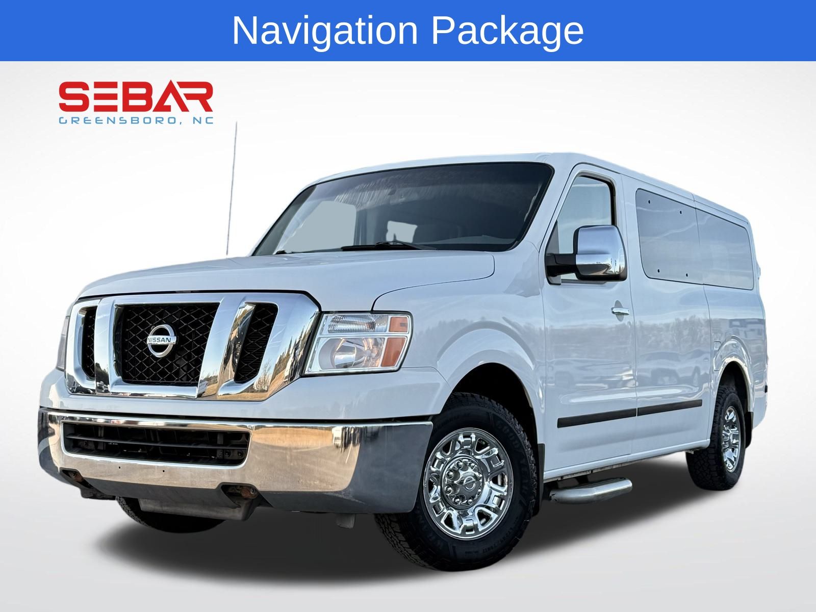 2020 Nissan NV Passenger SV's photo
