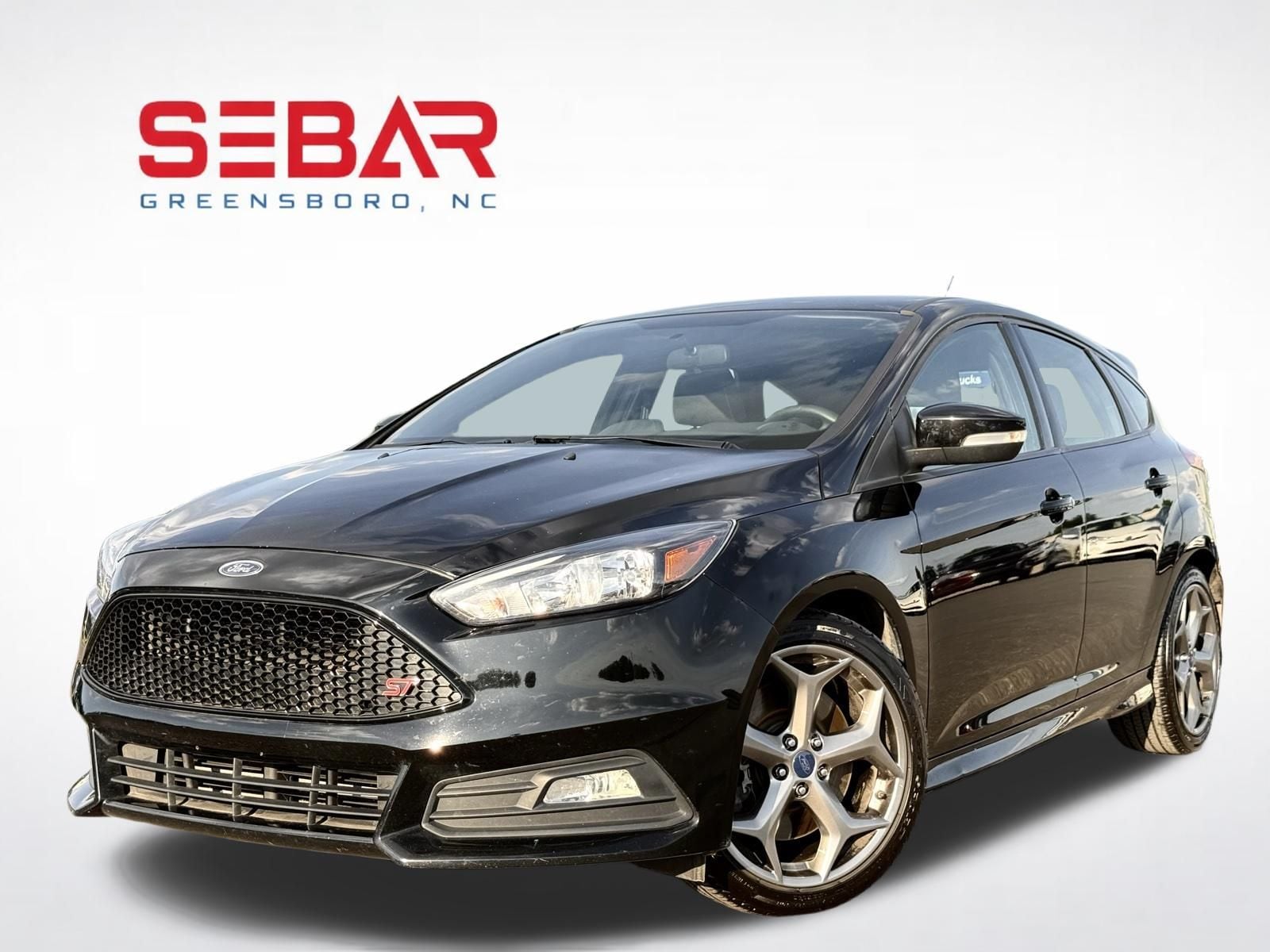 2018 Ford Focus Hatch ST's photo
