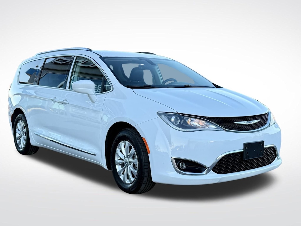 Used 2019 Chrysler Pacifica Touring L Minivan/Van