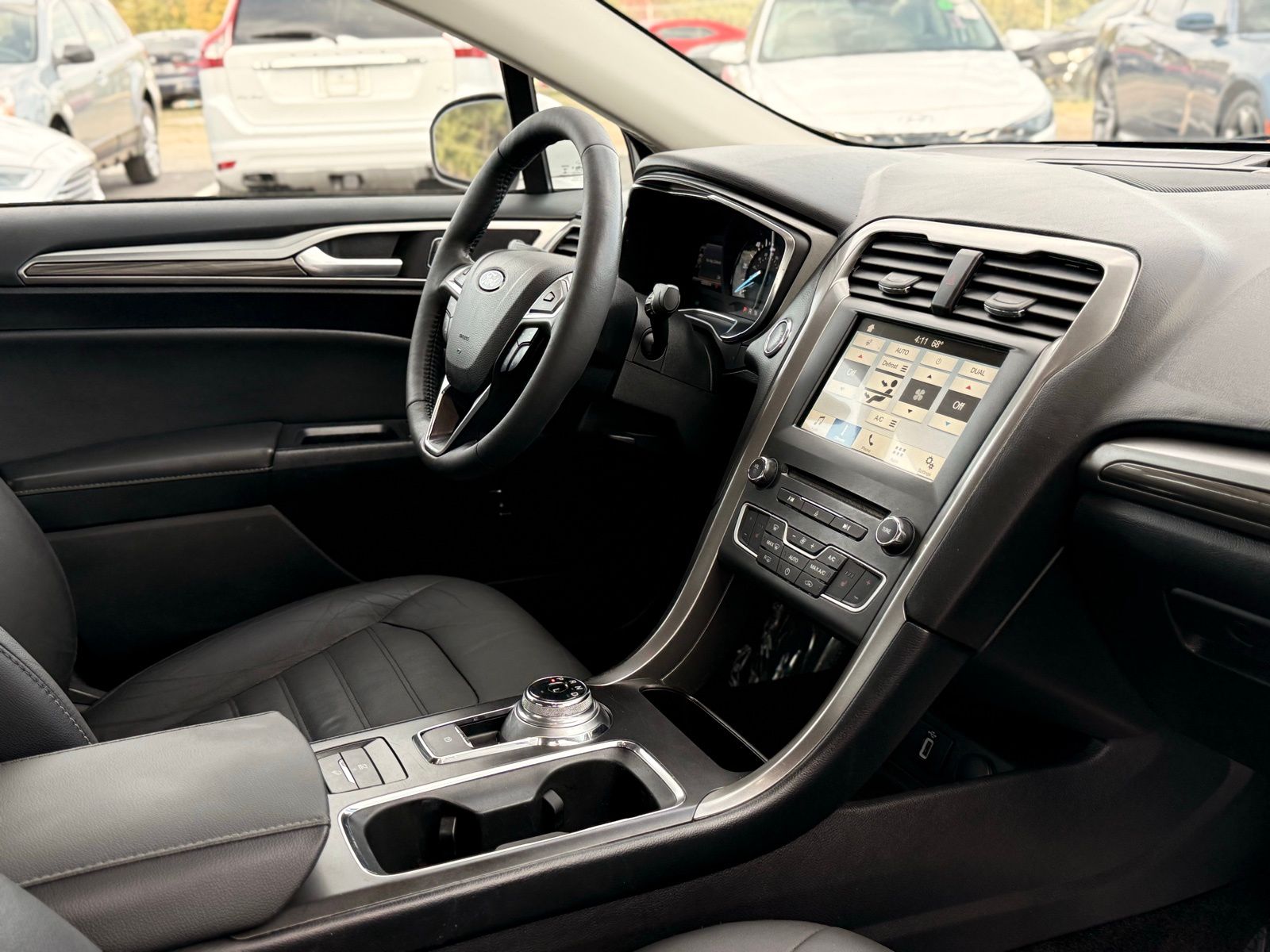 2017 Ford Fusion Hybrid SE - Photo 19