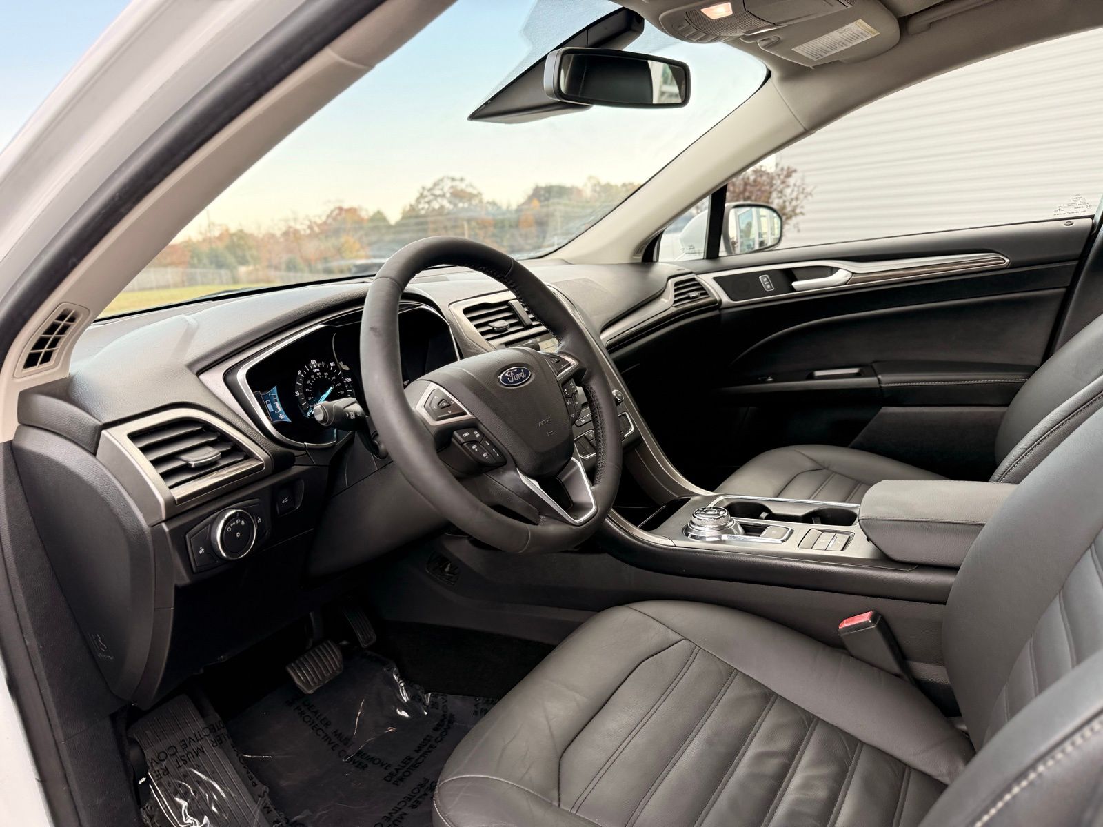 2017 Ford Fusion Hybrid SE - Photo 12