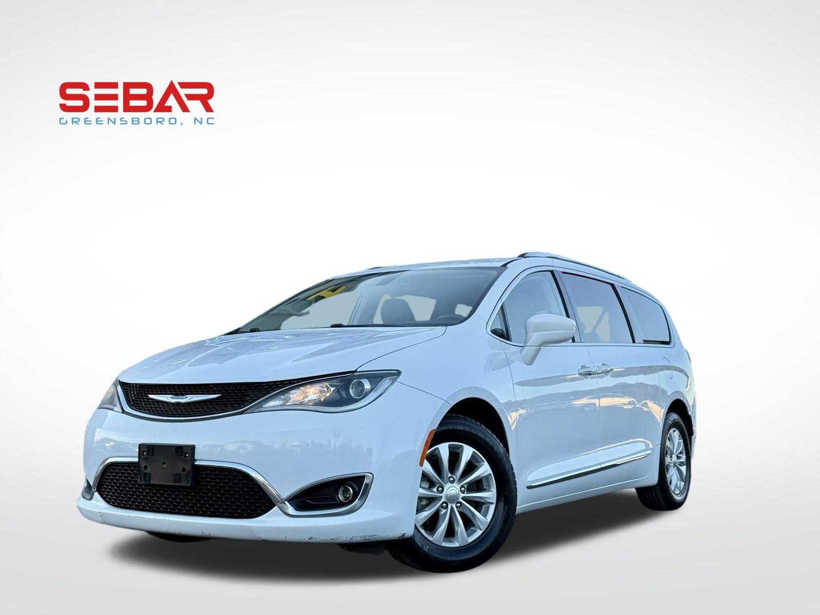 2019 Chrysler Pacifica Touring L's photo