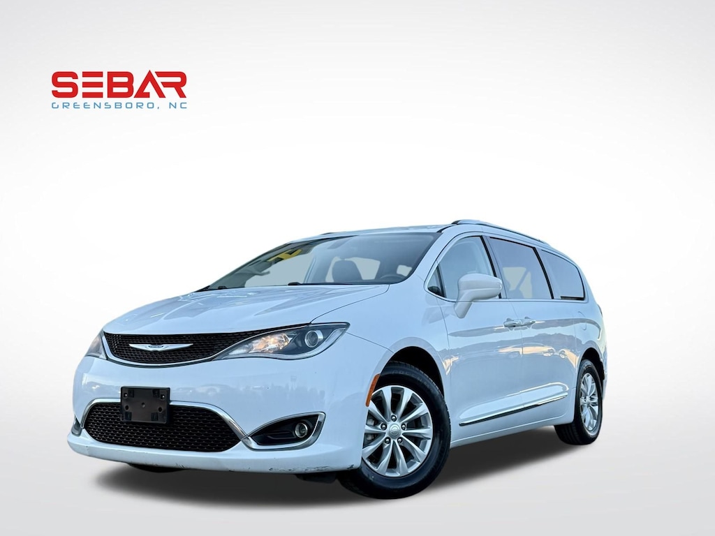 Used 2019 Chrysler Pacifica Touring L Minivan/Van