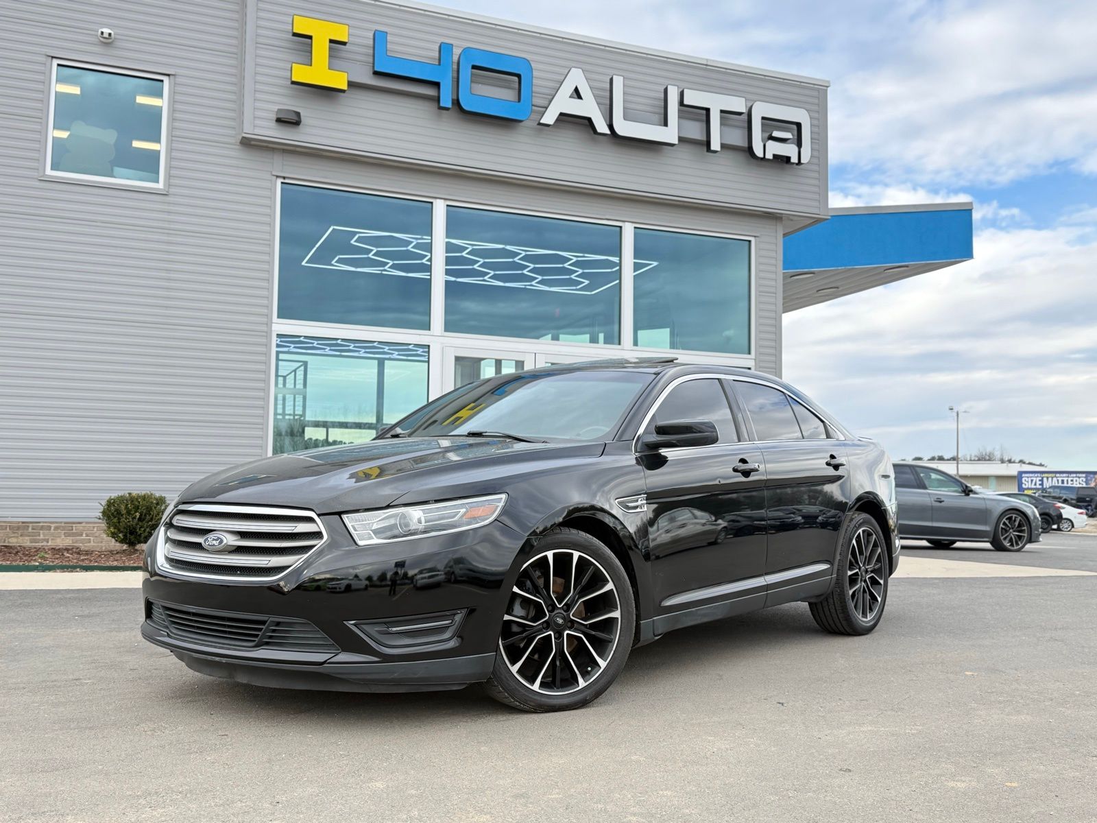 2018 Ford Taurus SEL