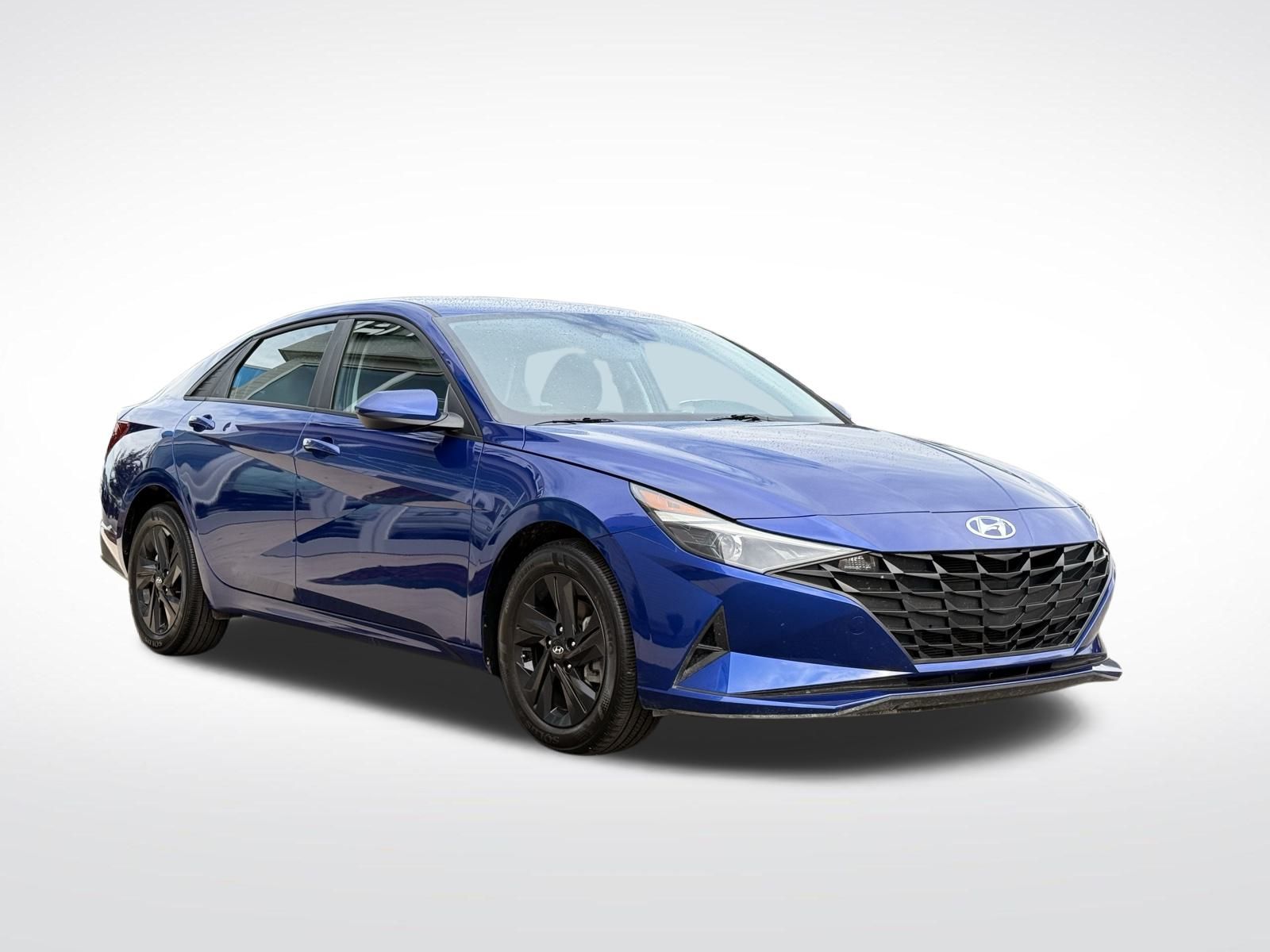 2023 Hyundai Elantra SEL photo 3