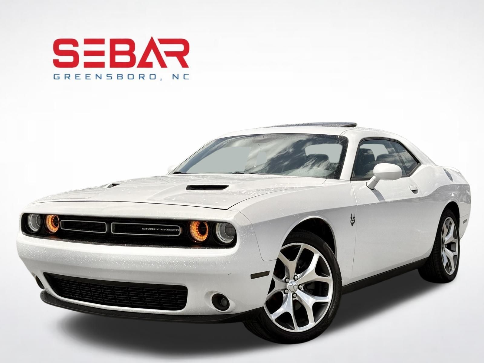 2016 Dodge Challenger SXT Plus's photo