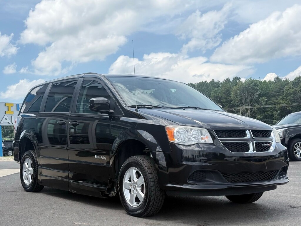 Used 2013 Dodge Grand Caravan SXT Minivan/Van