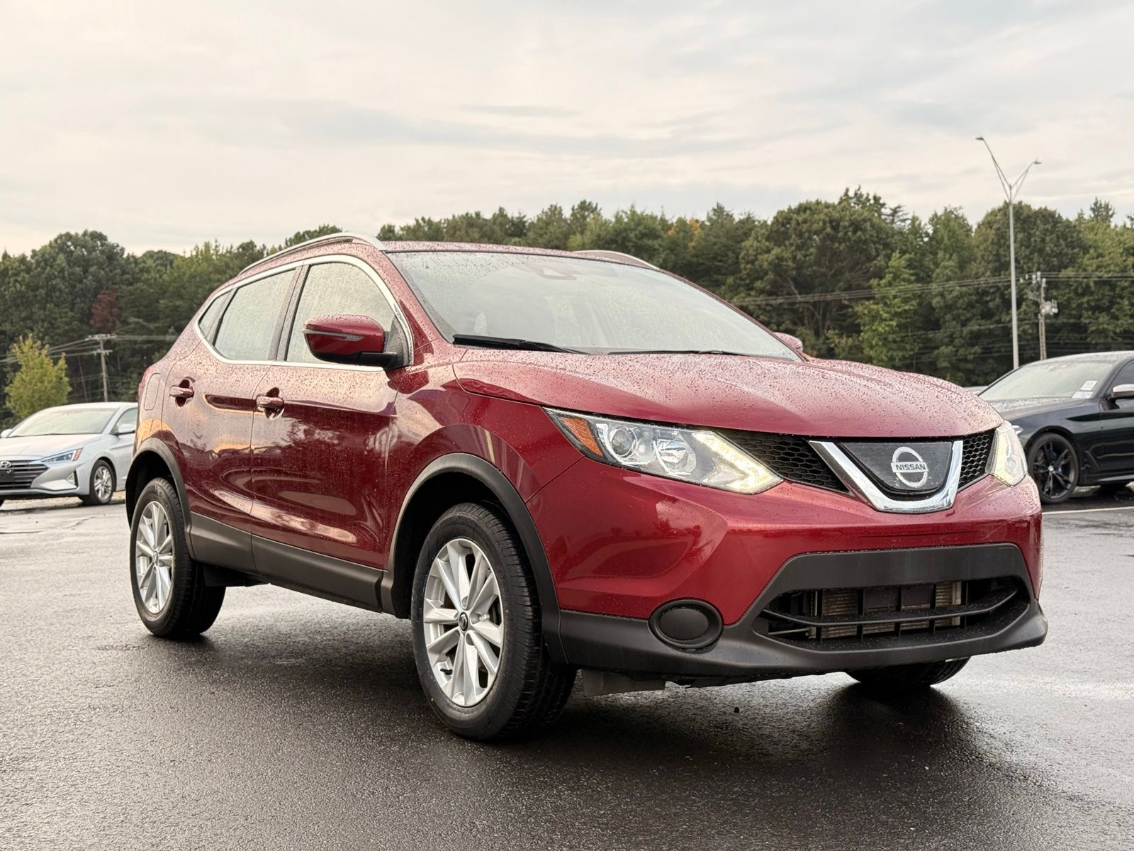 2019 Nissan Rogue Sport SV photo 2