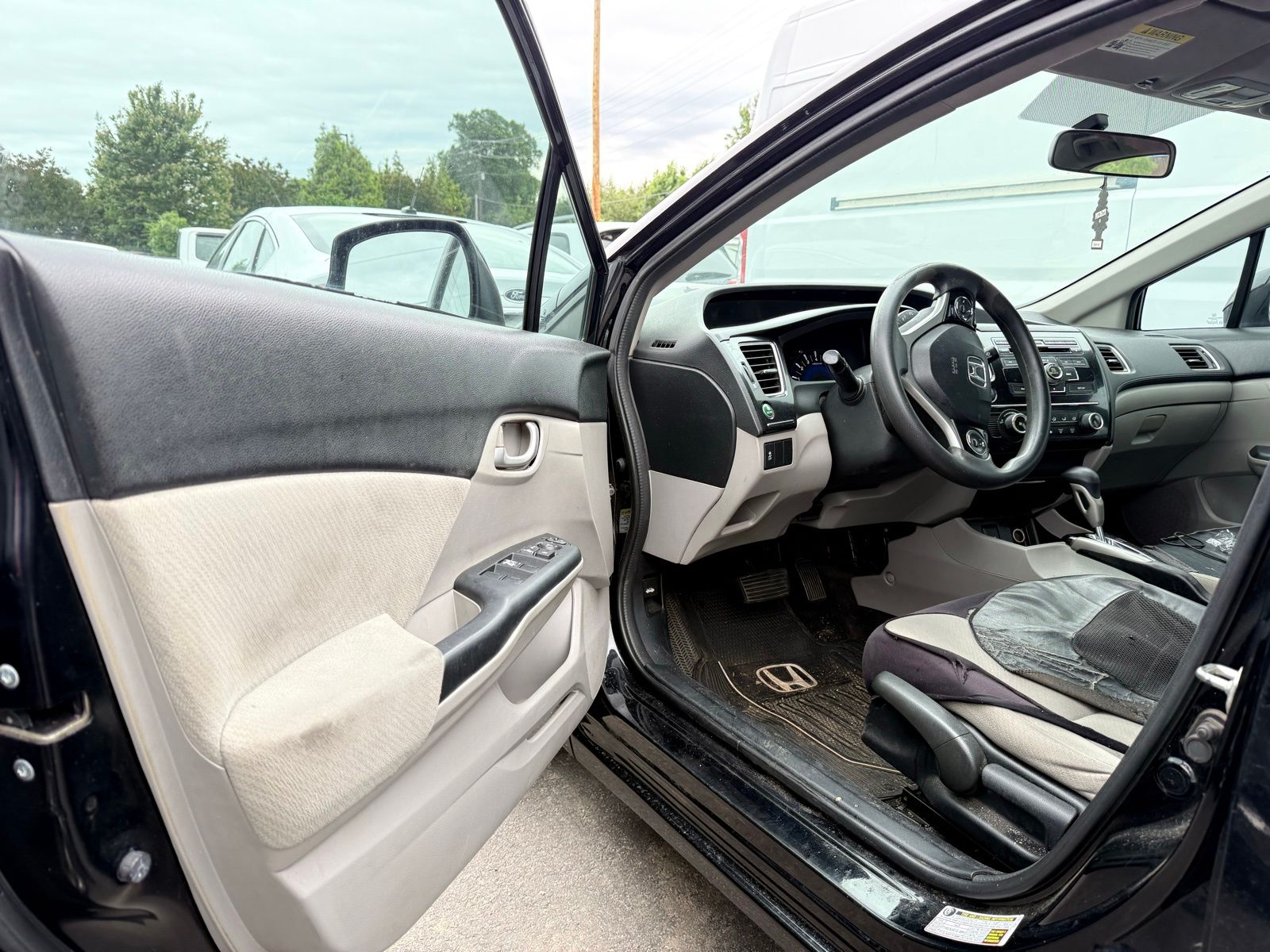 2013 Honda Civic LX Auto's photo