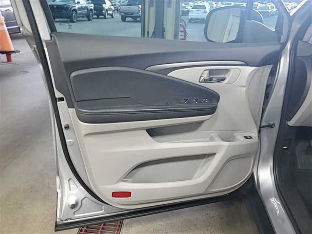 Used 2020 Honda Pilot LX SUV