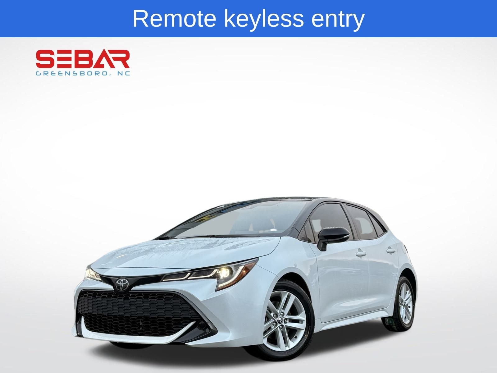 2022 Toyota Corolla Hatchback SE's photo