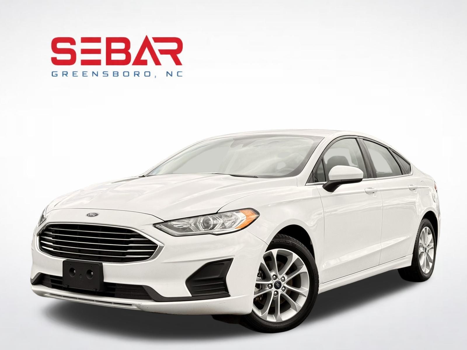 2020 Ford Fusion SE's photo