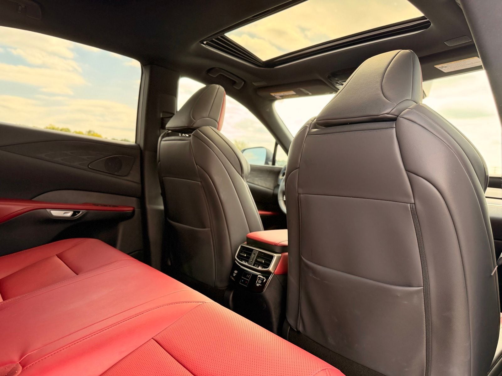 2023 Lexus RX 350 F SPORT - Photo 35