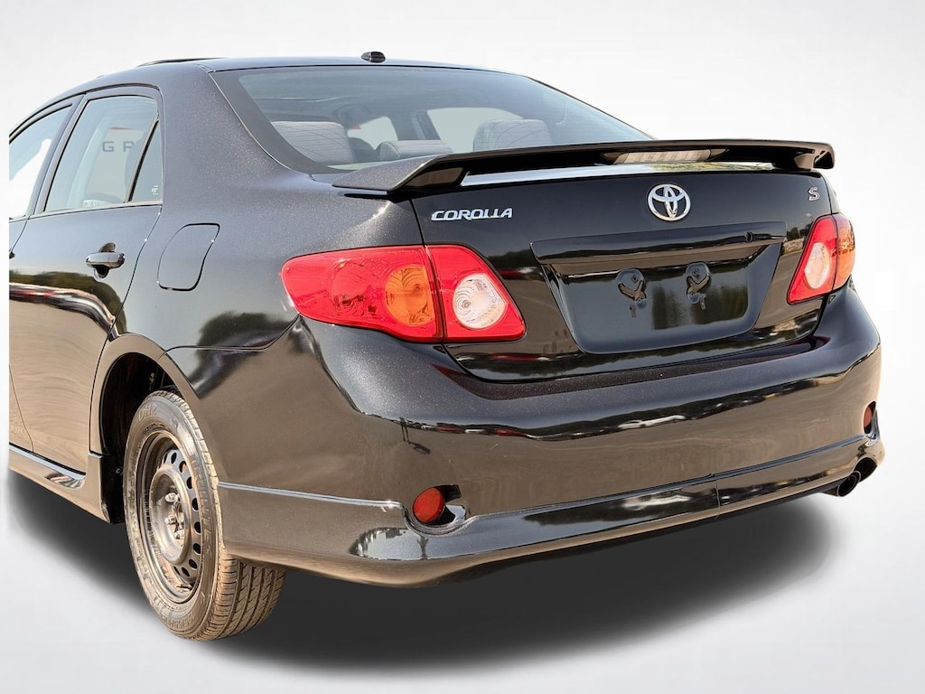 Used 2010 Toyota Corolla LE Sedan