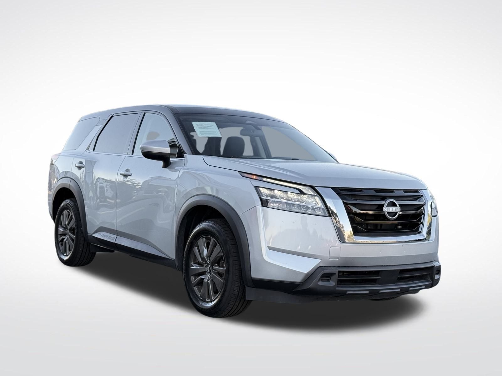 2022 Nissan Pathfinder S photo 2