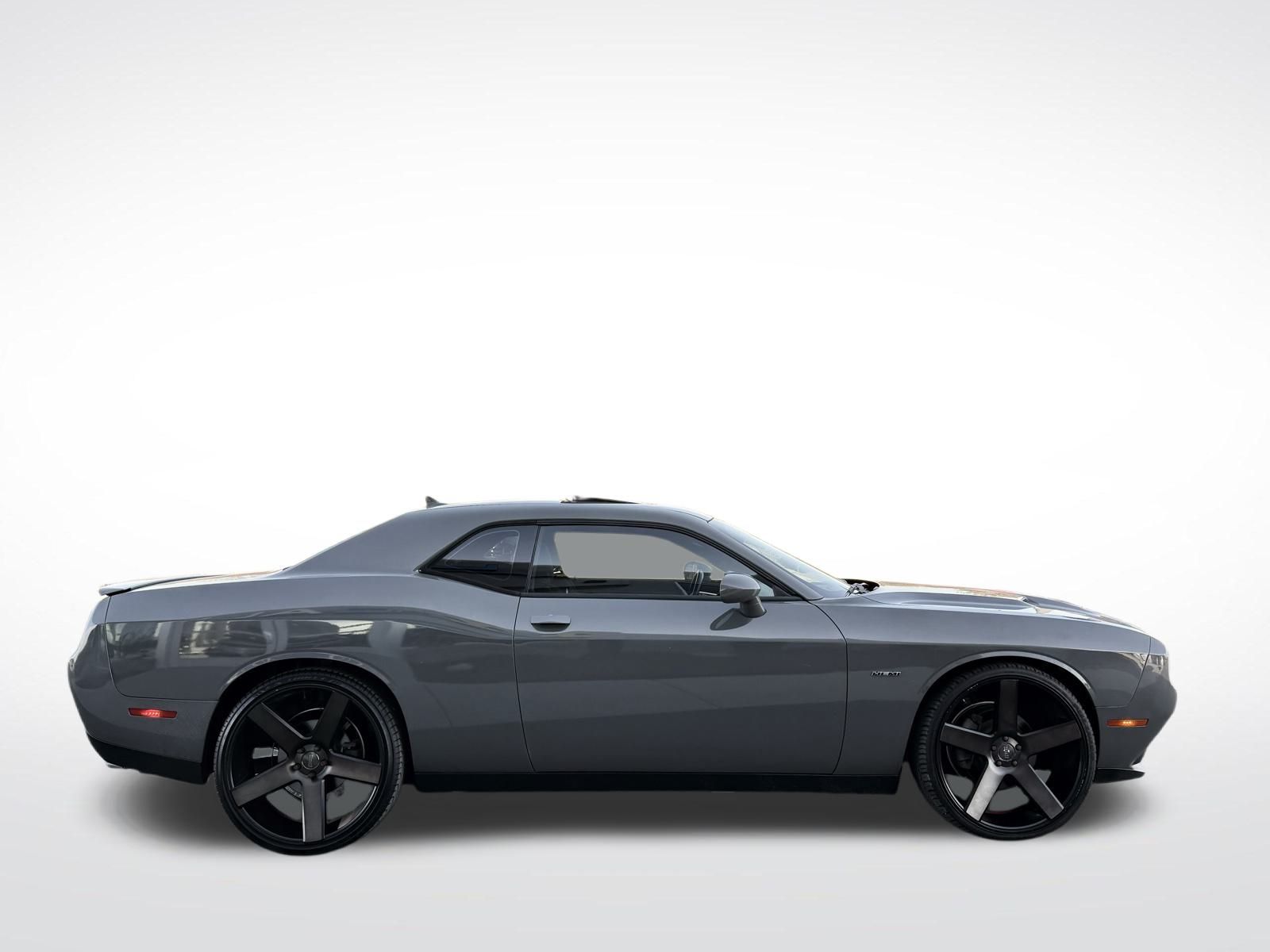 2017 Dodge Challenger R/T photo 4