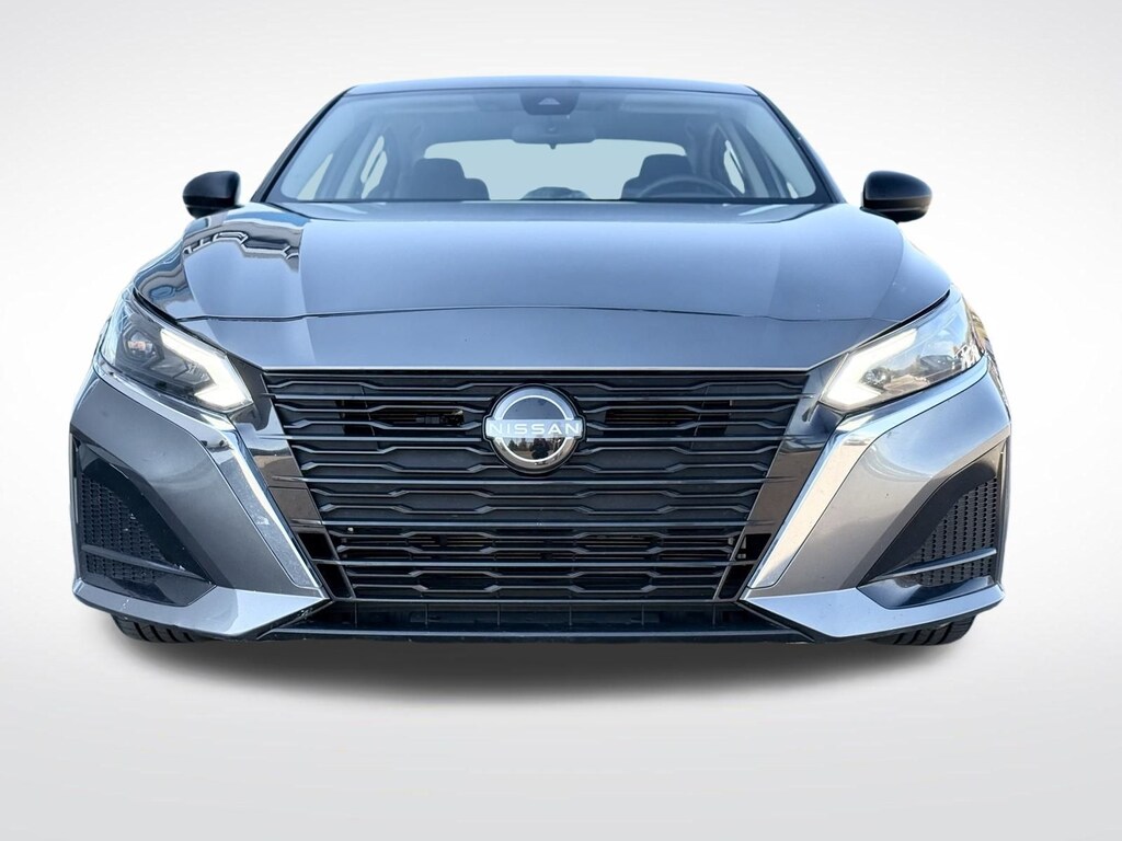 Used 2024 Nissan Altima 2.5 SV Sedan