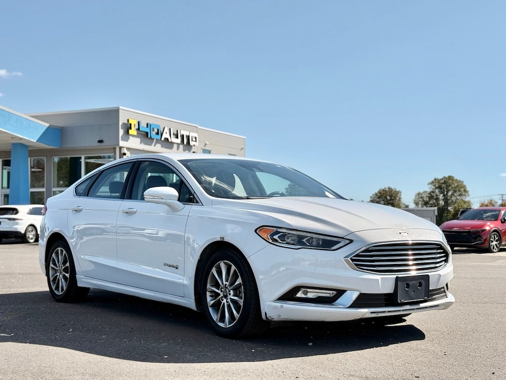Used 2017 Ford Fusion Hybrid SE Sedan