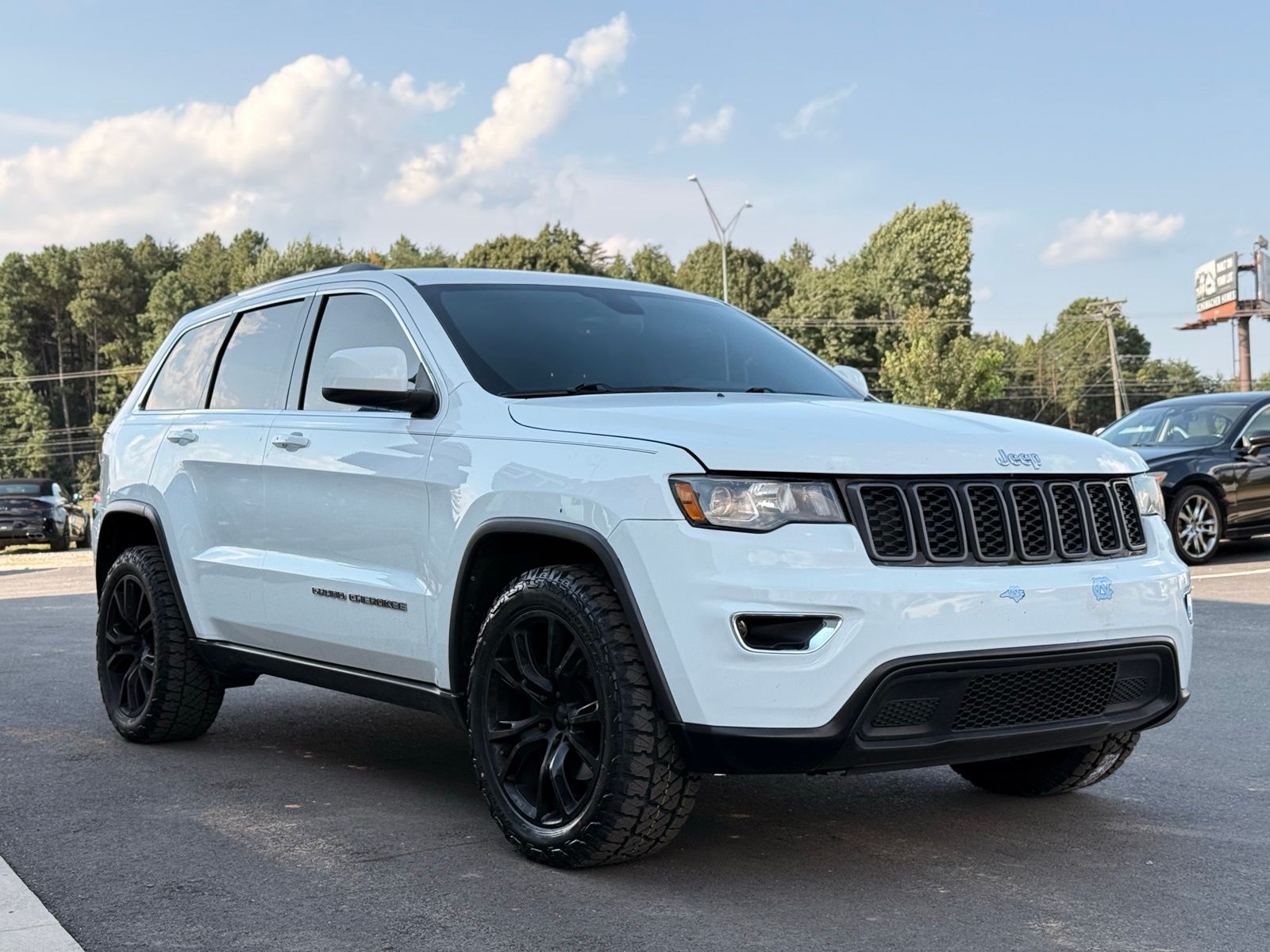2018 Jeep Grand Cherokee Laredo photo 3