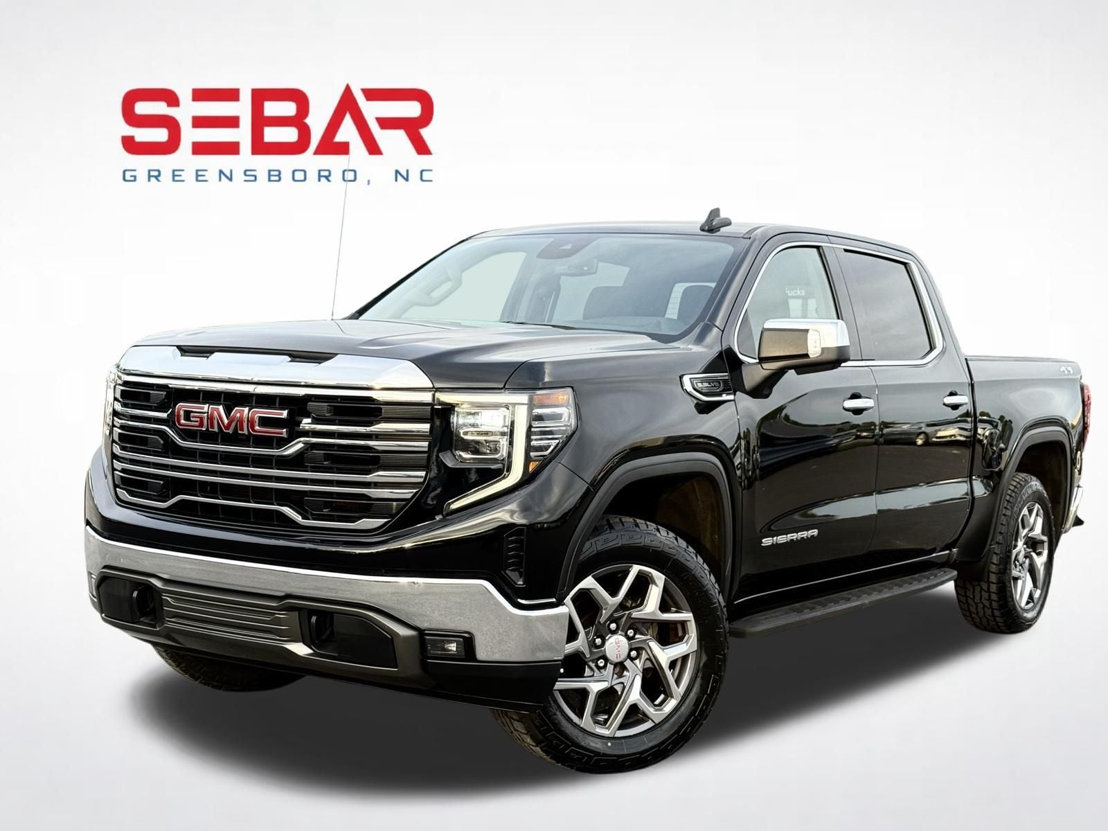 2022 GMC Sierra 4WD Crew Cab Short Box SLT's photo