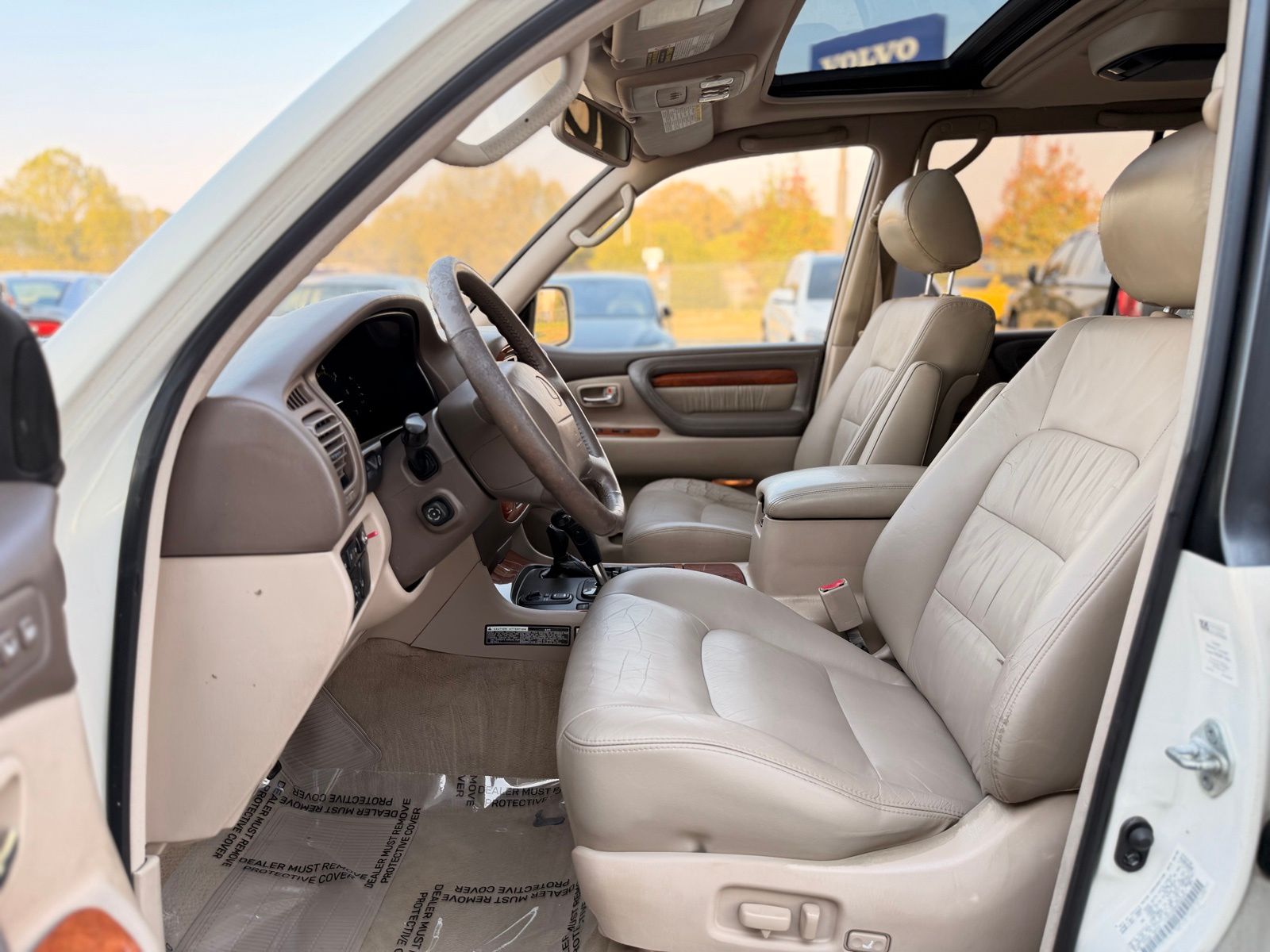 1999 Lexus LX 470 | CarEdge | CarEdge
