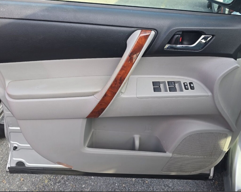 Used 2012 Toyota Highlander Limited SUV