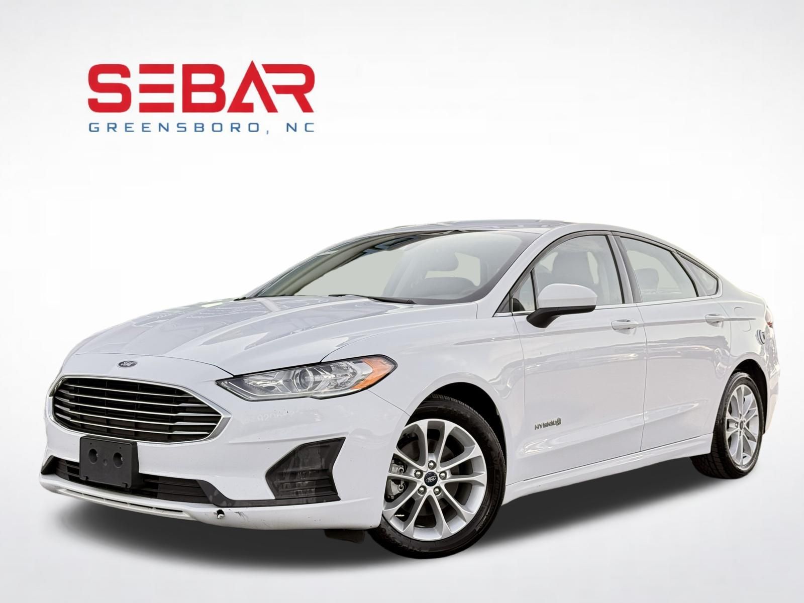2019 Ford Fusion SE's photo