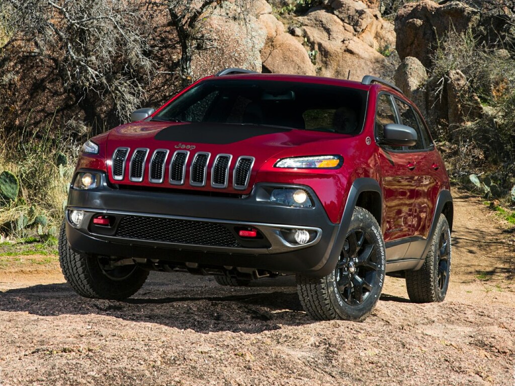 Used 2018 Jeep Cherokee Trailhawk SUV