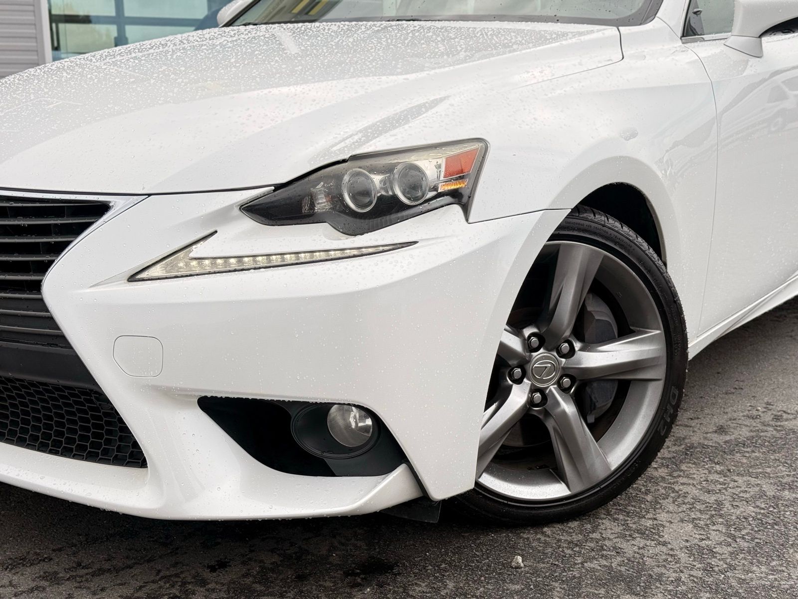 2014 Lexus IS 350 photo 3