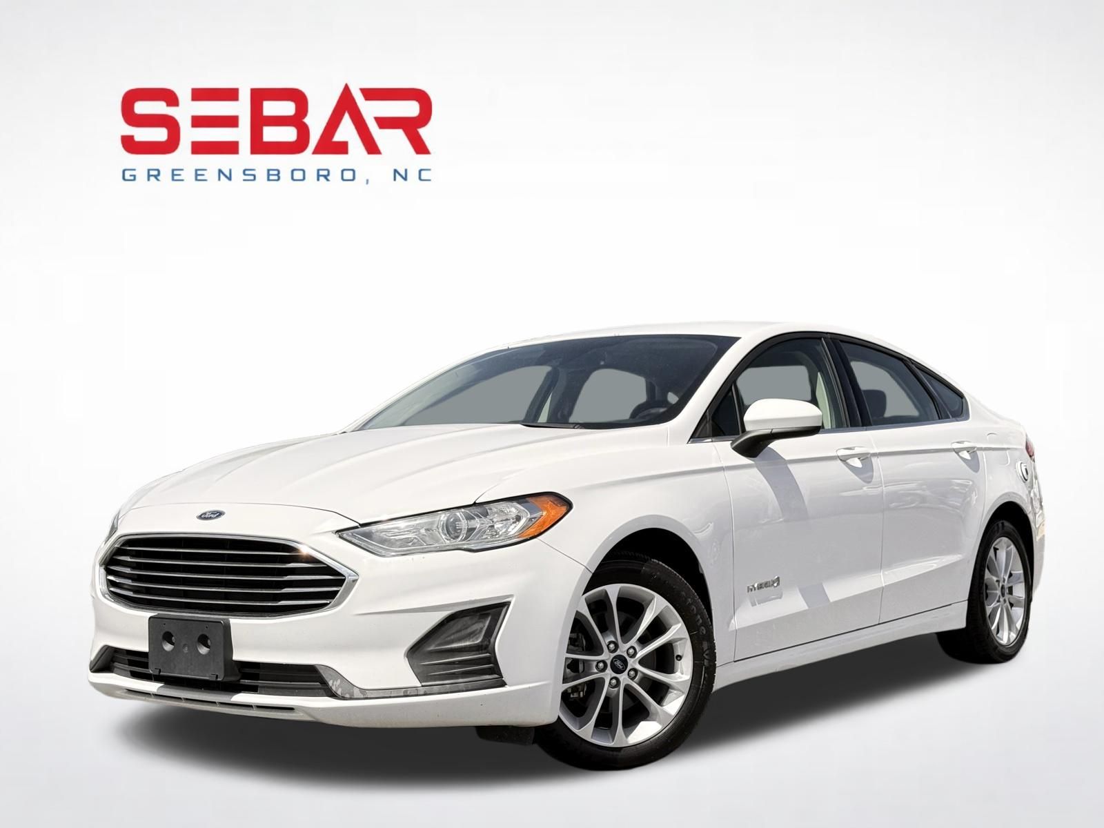 2019 Ford Fusion SE's photo
