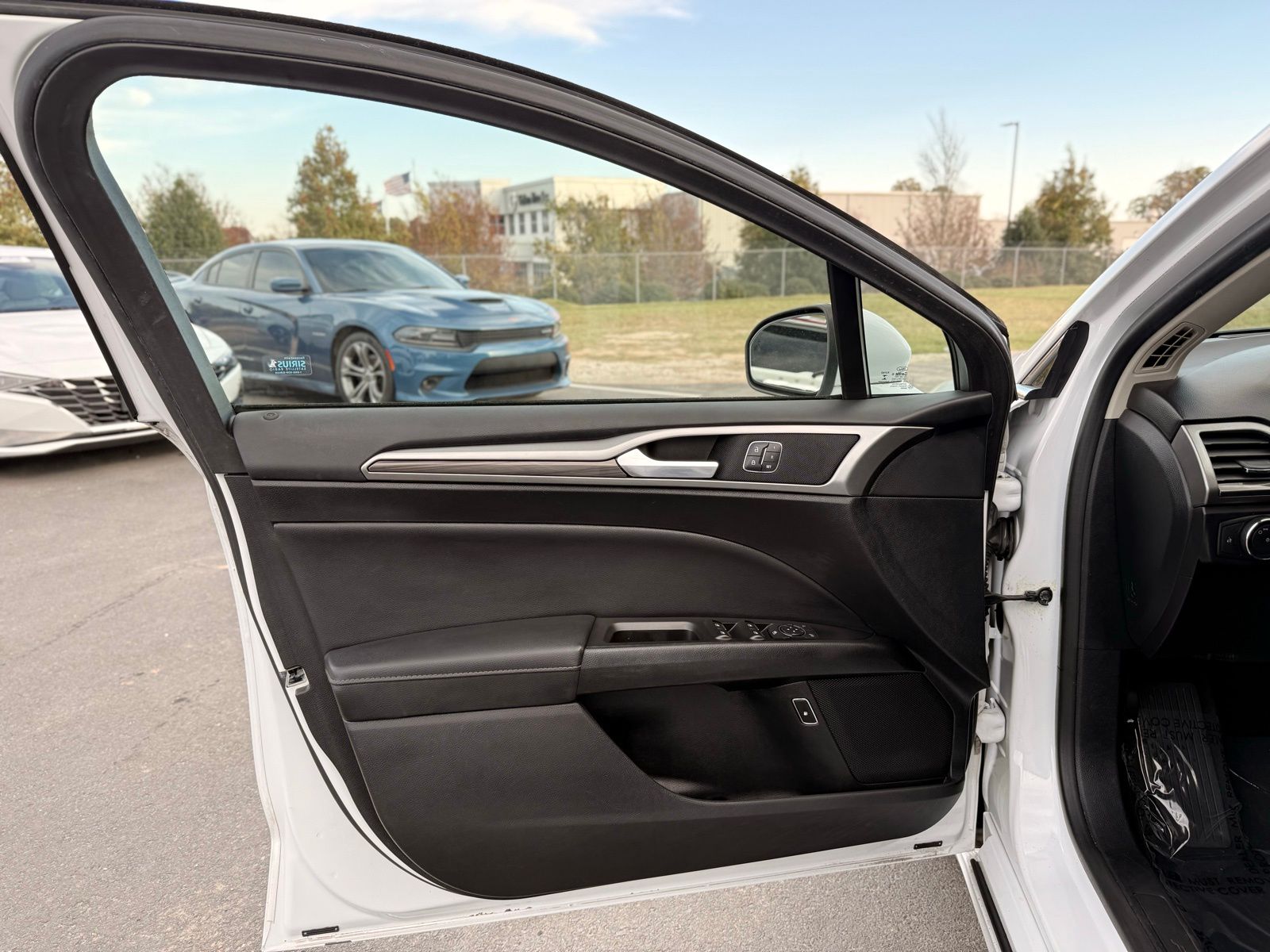 2017 Ford Fusion Hybrid SE - Photo 11