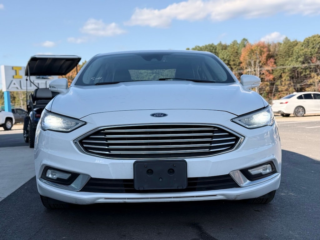 Used 2017 Ford Fusion Hybrid SE Sedan