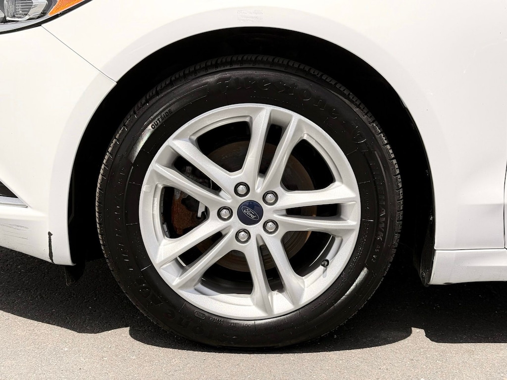 Used 2018 Ford Fusion Hybrid SE Sedan
