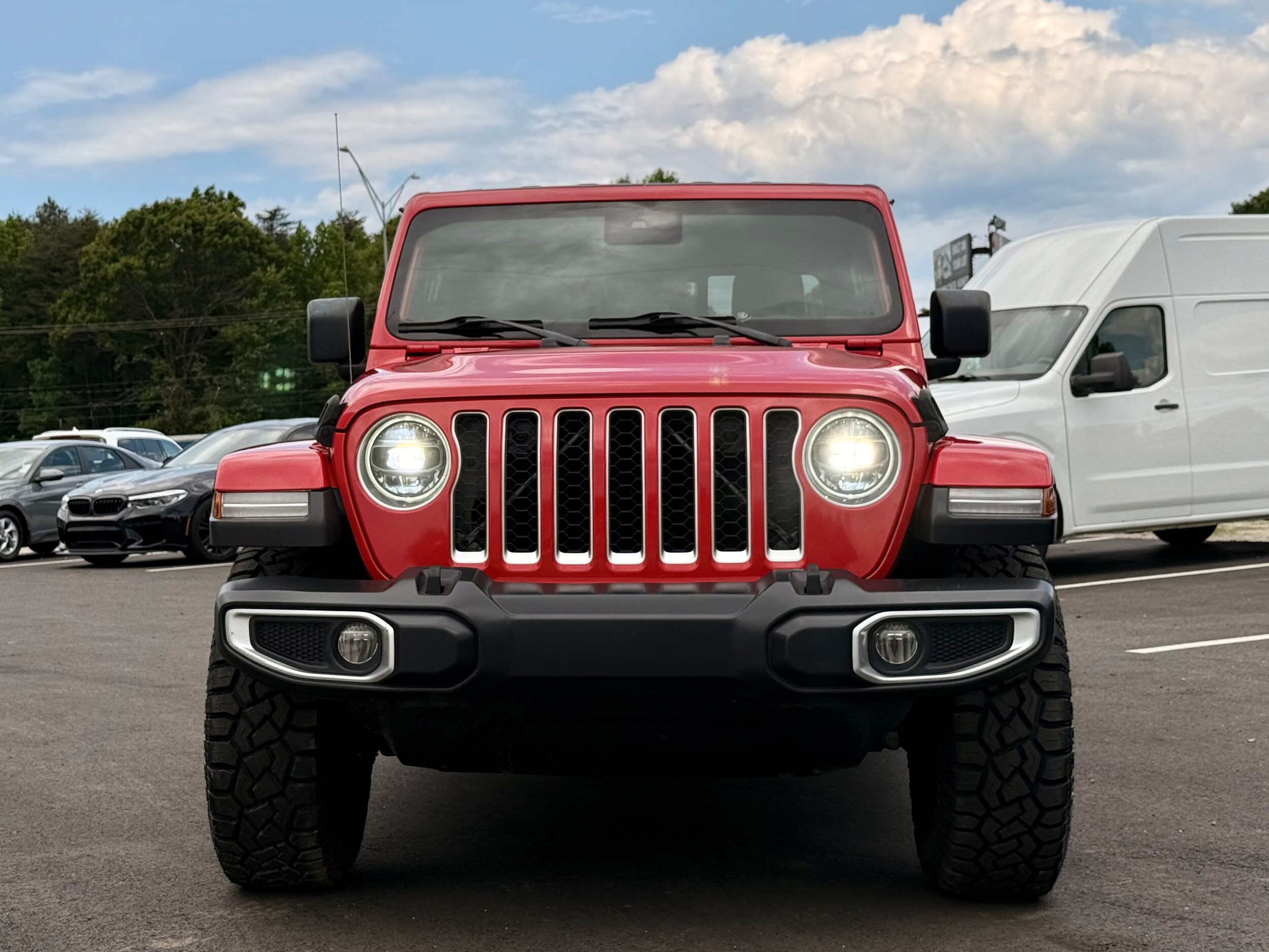 2020 Jeep Gladiator Overland photo 2